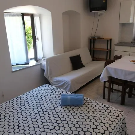 Guest house Eva Malinska