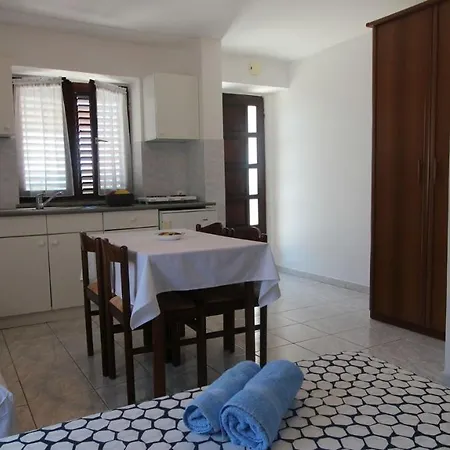 Eva Guest house *